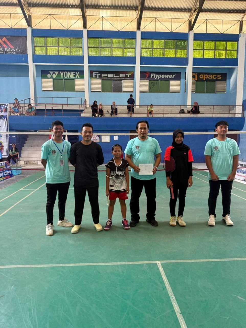 Juara 1 Bulutangkis Spendu Cup
